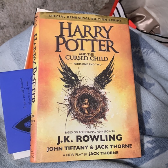 Harry Potter & The Cursed Child Hard Cover - Special Edition Excellent - Picture 2 of 6